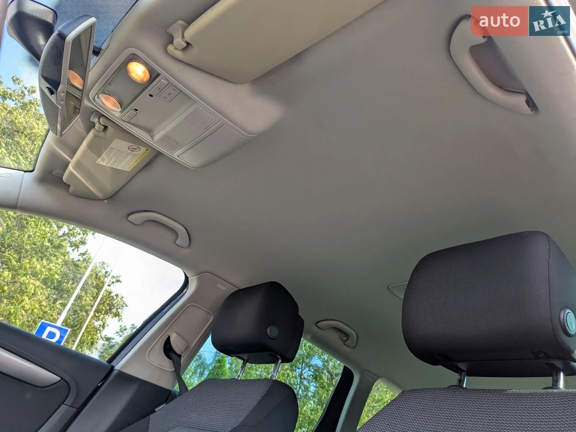 2010 Volkswagen Passat - мініатюра 19