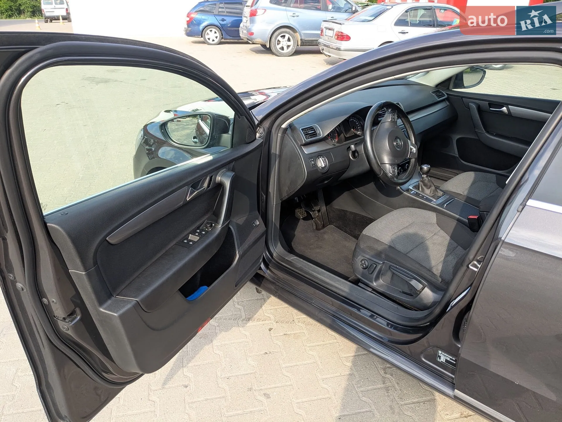 2010 Volkswagen Passat - мініатюра 13