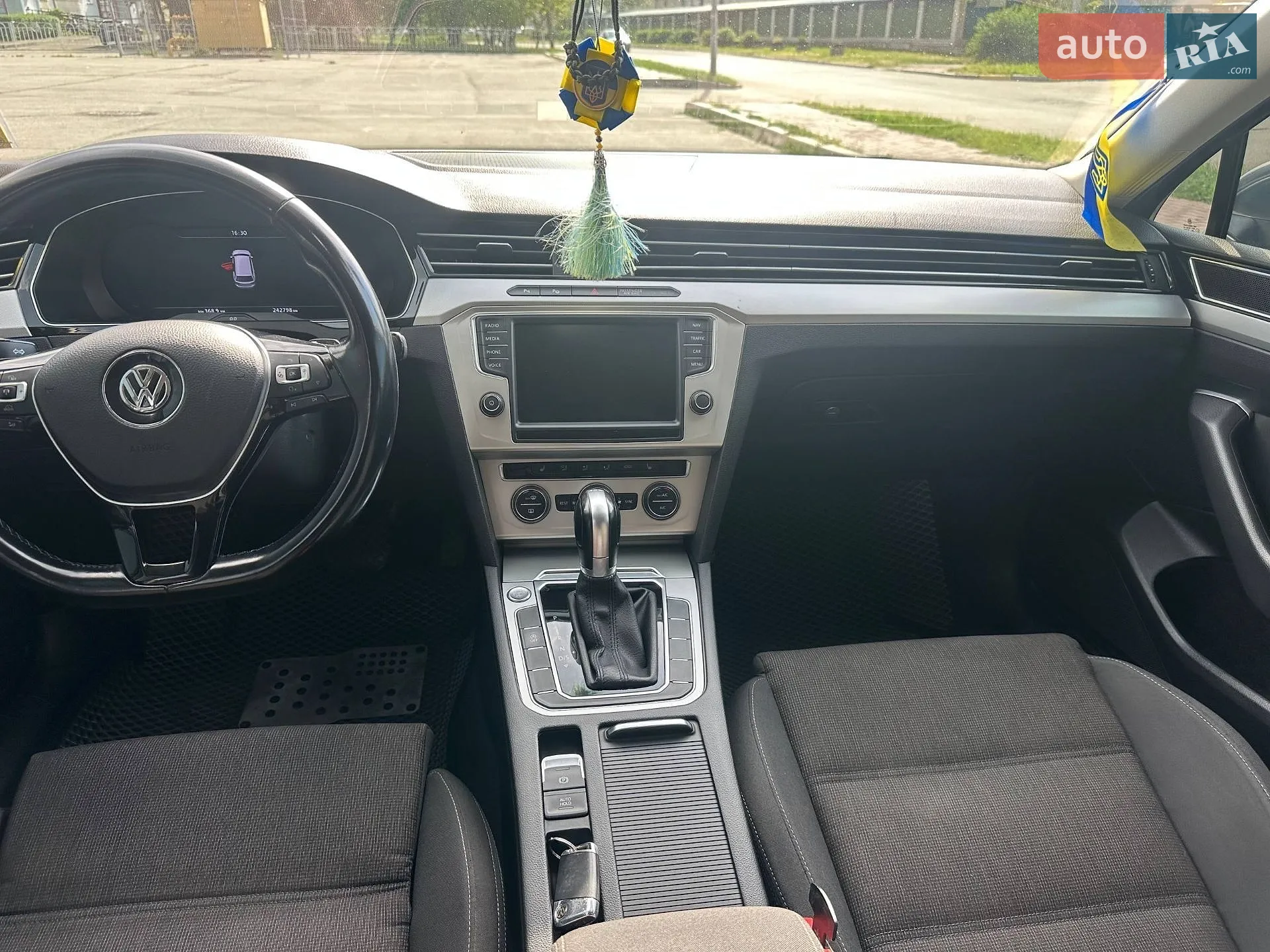 2016 Volkswagen Passat - мініатюра 10
