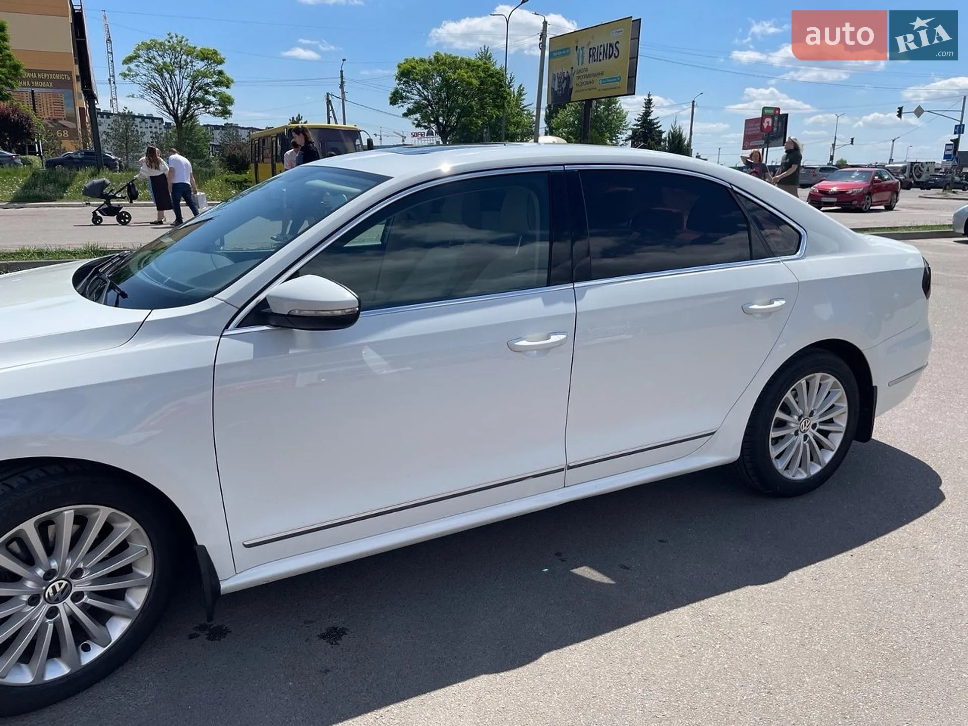 2016 Volkswagen Passat - мініатюра 2