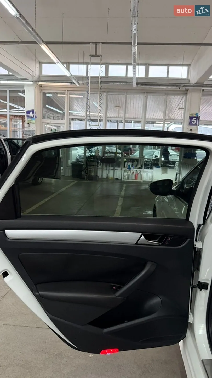 2012 Volkswagen Passat - мініатюра 20