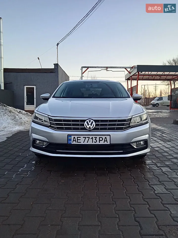 2017 Volkswagen Passat - мініатюра 21