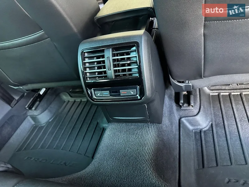 Volkswagen Passat 2018 VIN WVWZZZ3CZJE197497 фото оголошення 35 з 90