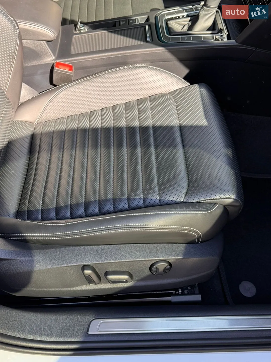 2020 Volkswagen Passat - мініатюра 27
