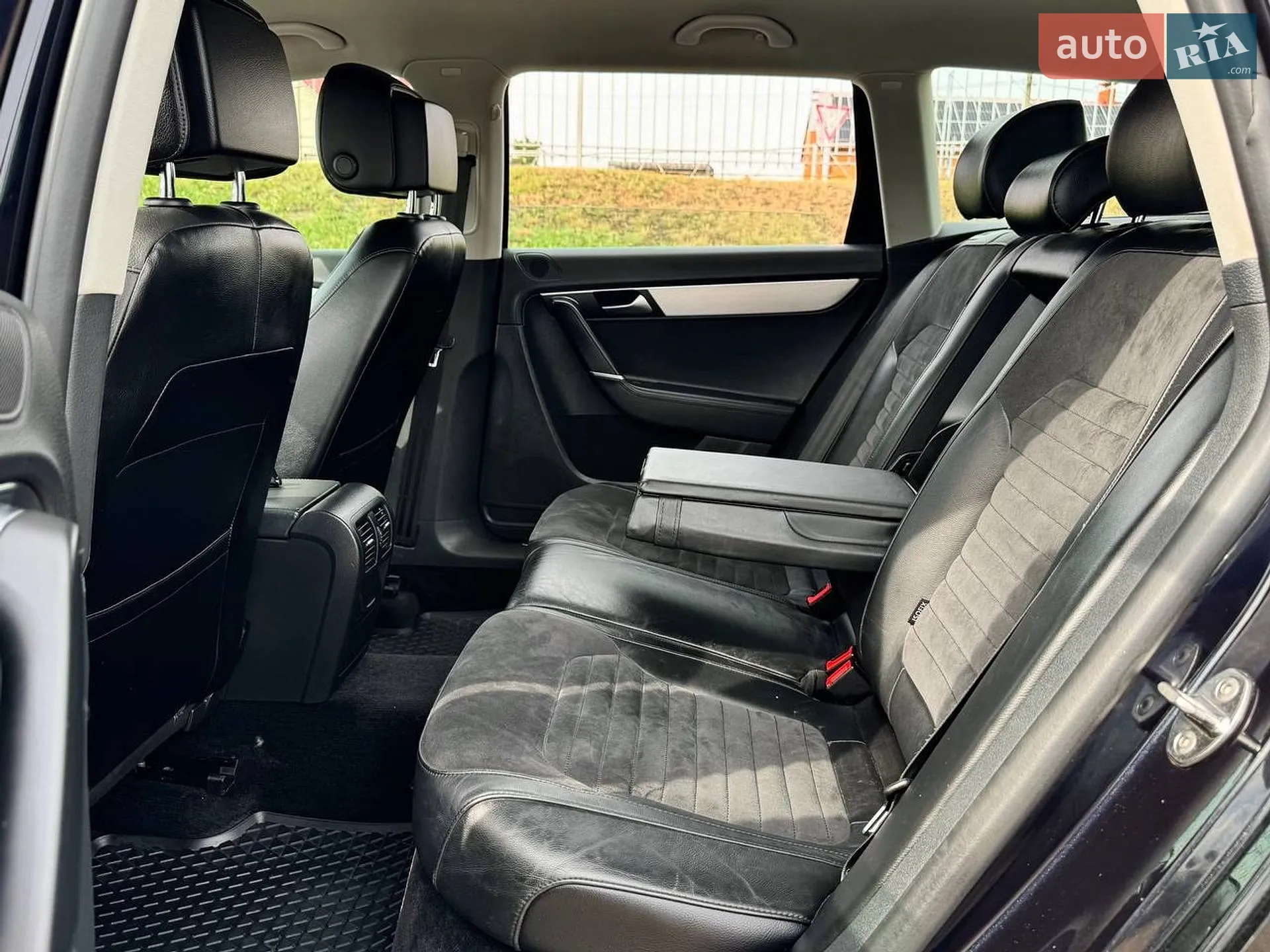 2013 Volkswagen Passat - мініатюра 21