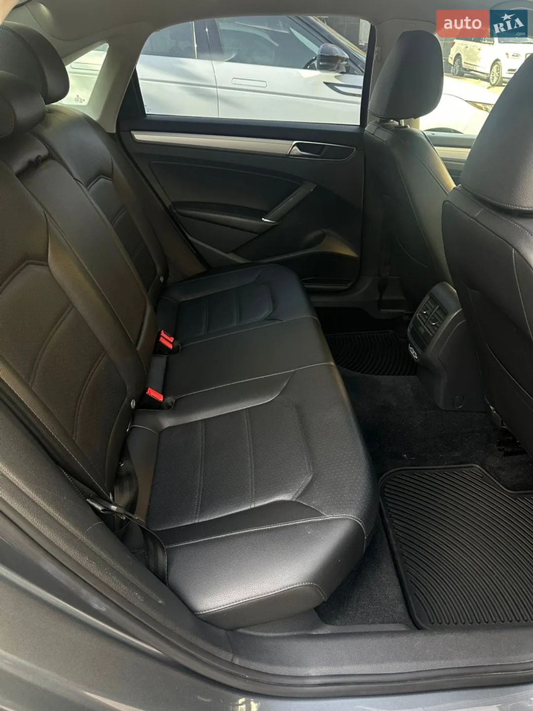 2018 Volkswagen Passat - мініатюра 12