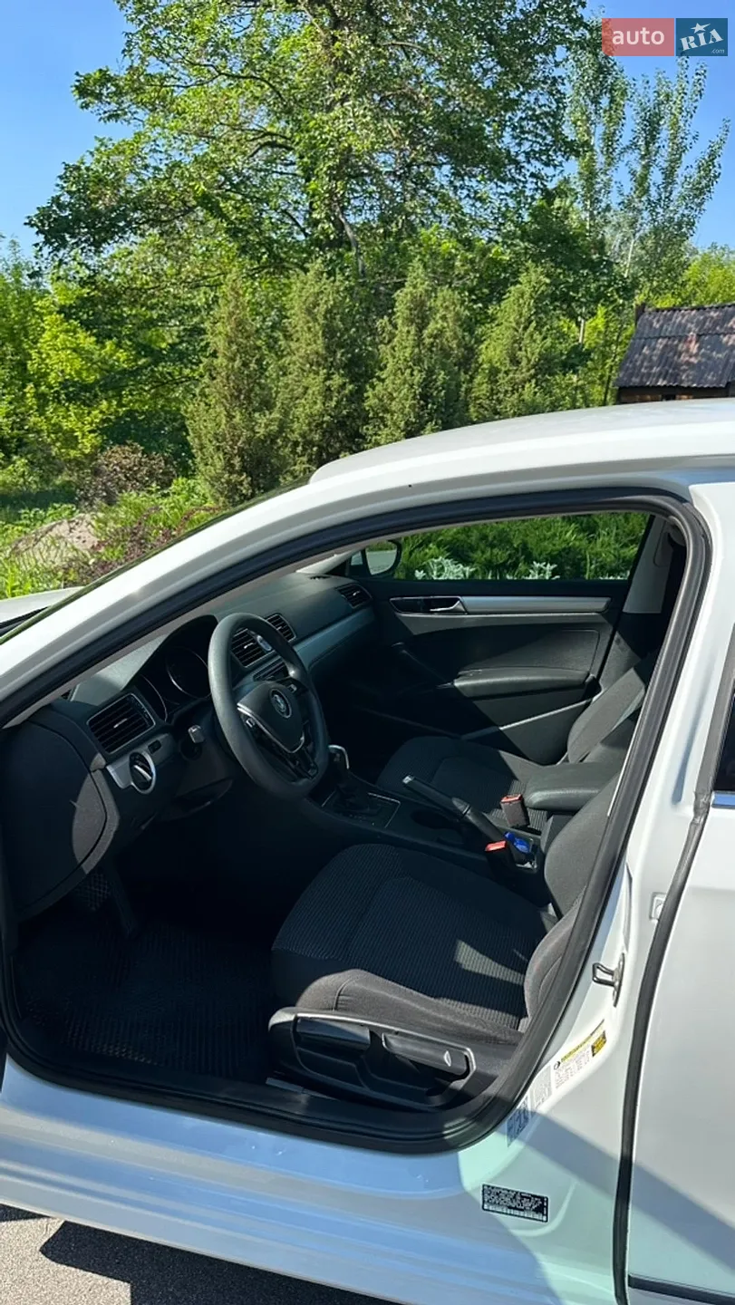 2016 Volkswagen Passat - мініатюра 14