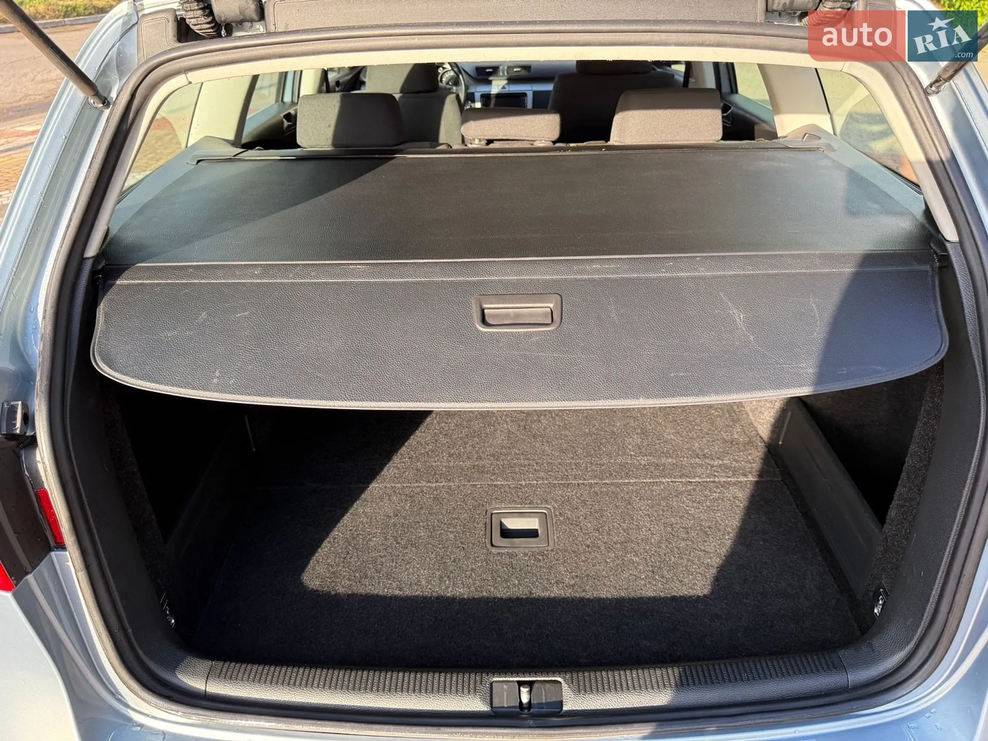 2010 Volkswagen Passat - мініатюра 19
