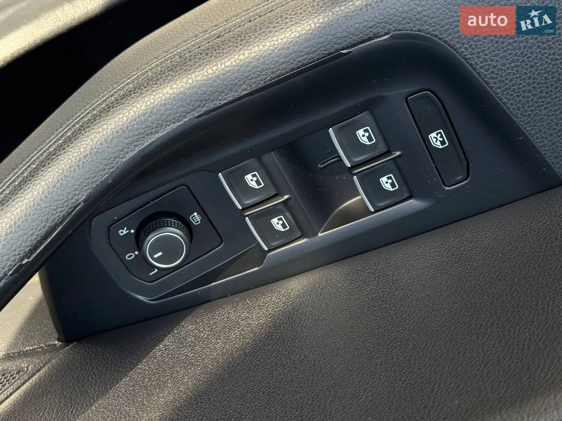 2016 Volkswagen Passat - мініатюра 26