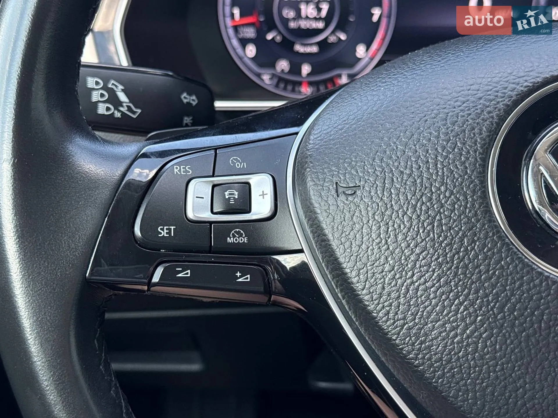 2016 Volkswagen Passat - мініатюра 42