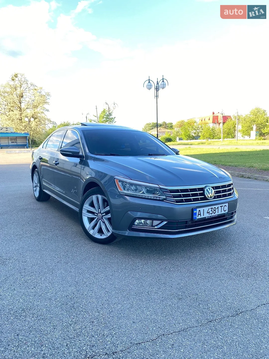 2016 Volkswagen Passat - мініатюра 2