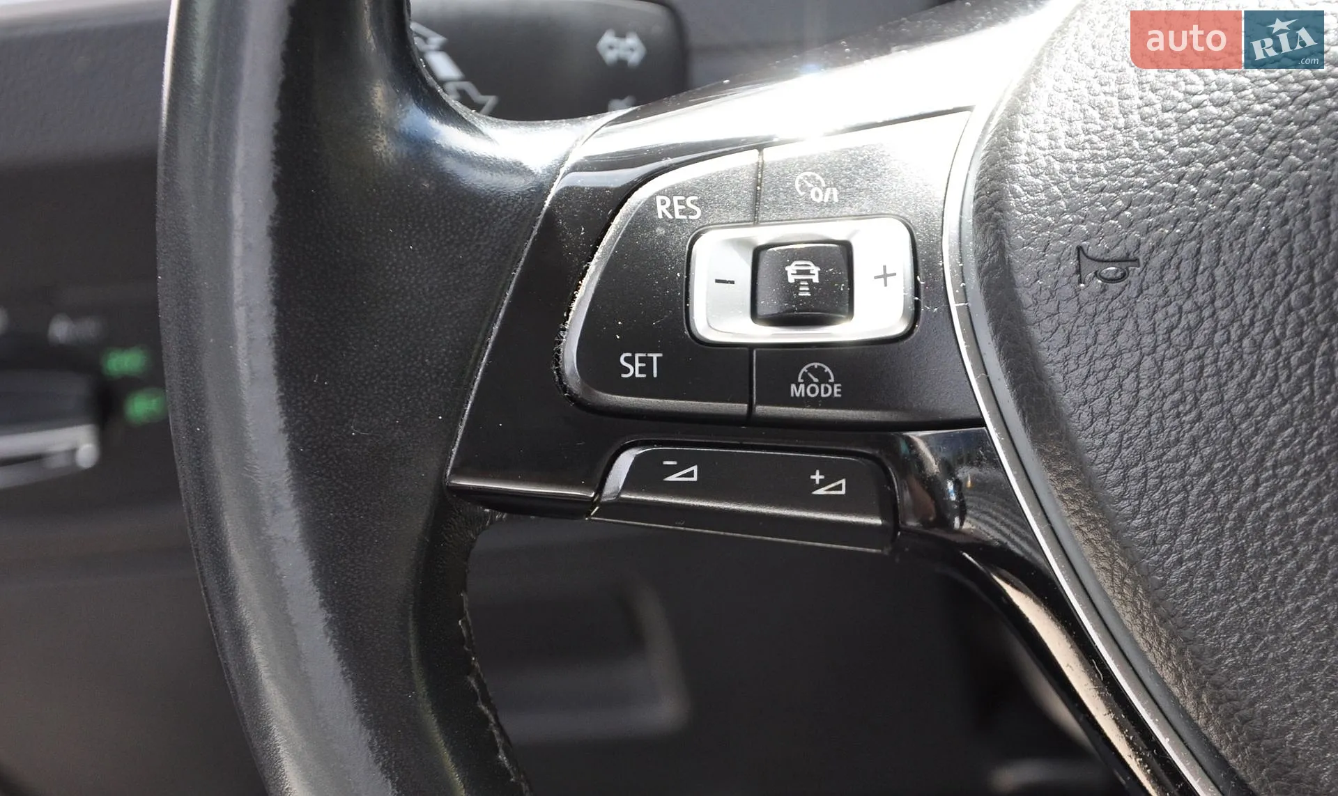 2016 Volkswagen Passat - мініатюра 32