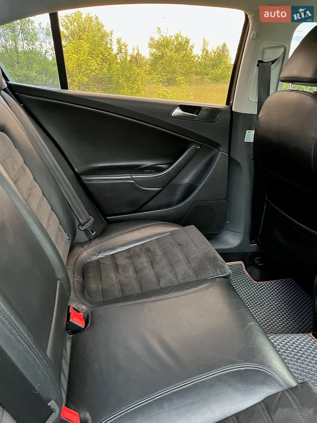 2010 Volkswagen Passat - мініатюра 51