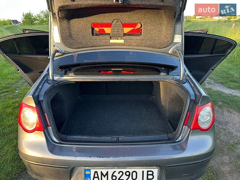 Volkswagen Passat 2005 VIN WVWZZZ3CZ6E010745 фото оголошення 8 з 54