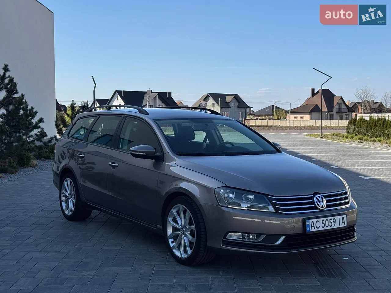 2010 Volkswagen Passat - мініатюра 17