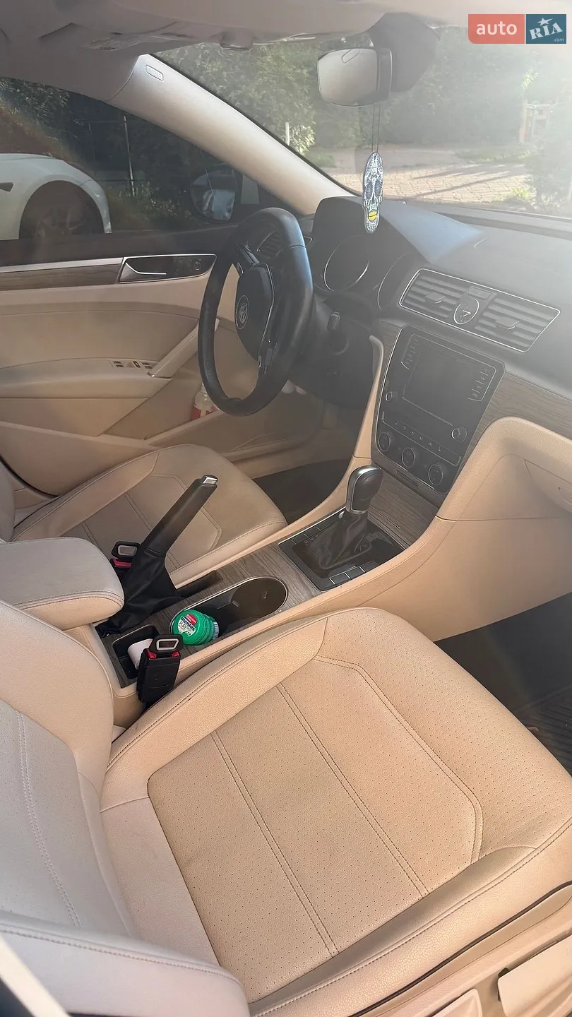 2016 Volkswagen Passat - мініатюра 12