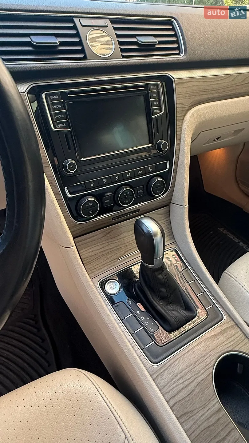 2016 Volkswagen Passat - мініатюра 27