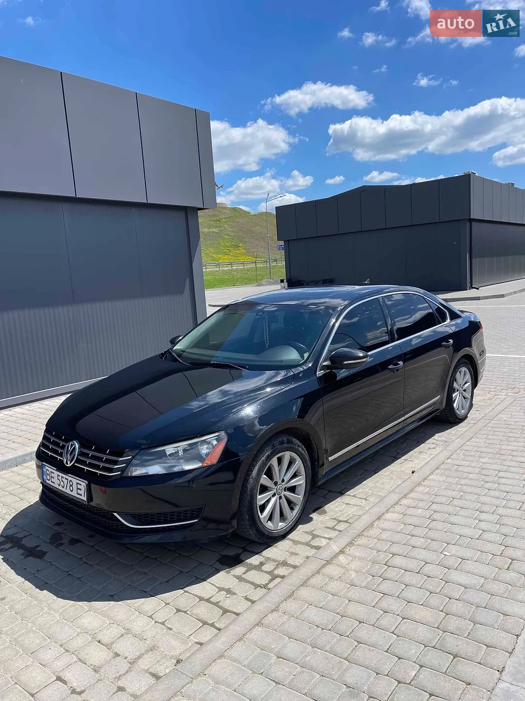 2011 Volkswagen Passat - фото 1