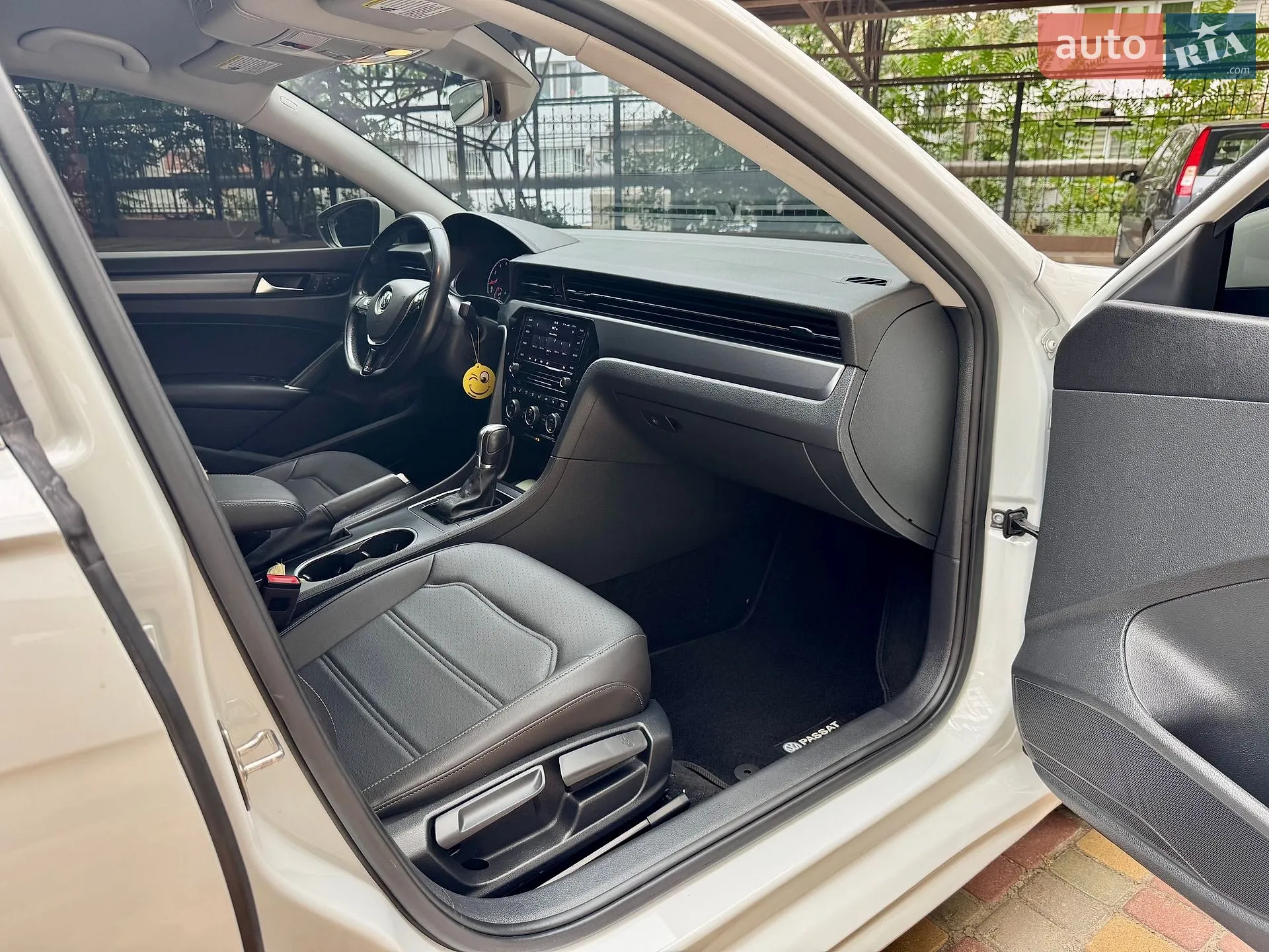 2020 Volkswagen Passat - мініатюра 25