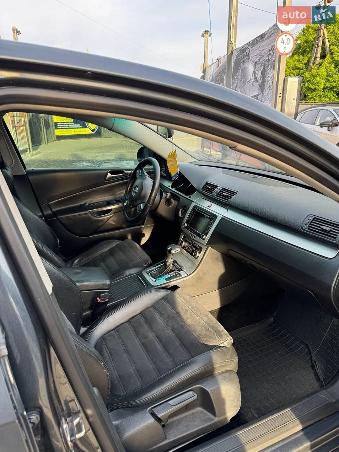 2010 Volkswagen Passat - мініатюра 10