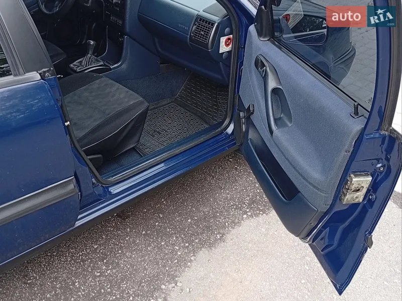 Volkswagen Passat 1996 VIN WVWZZZ3AZTE182448 фото оголошення 13 з 56