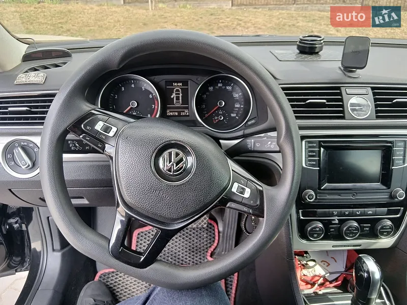 Volkswagen Passat 2017 VIN WVWZZZ3CZHP025899 фото оголошення 34 з 64
