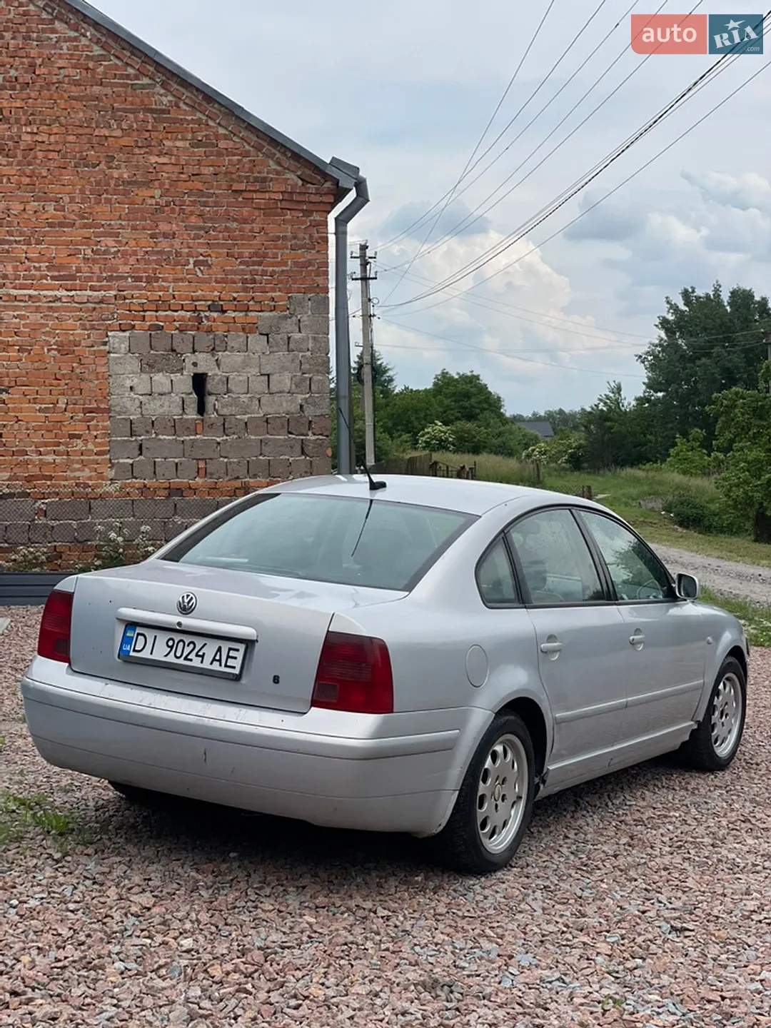 Volkswagen Passat 1999 VIN WVWZZZ31ZKE079062 фото оголошення 2 з 10