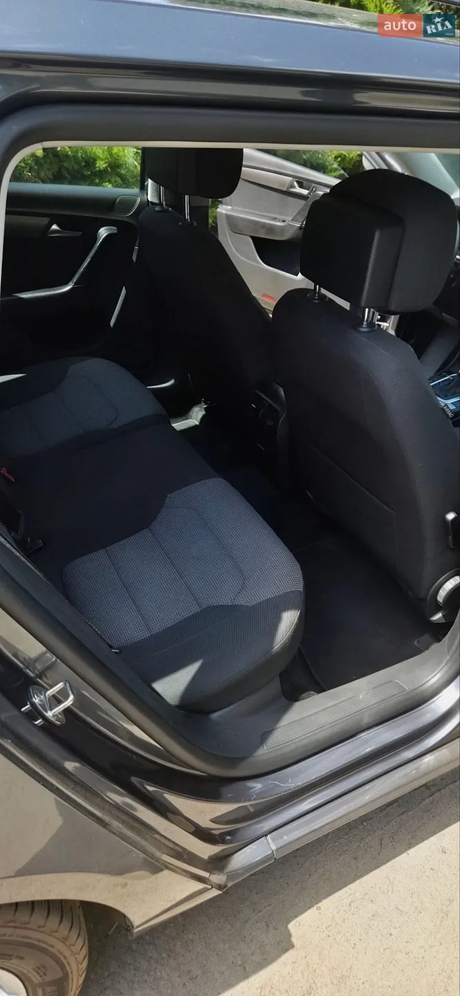 2011 Volkswagen Passat - мініатюра 12