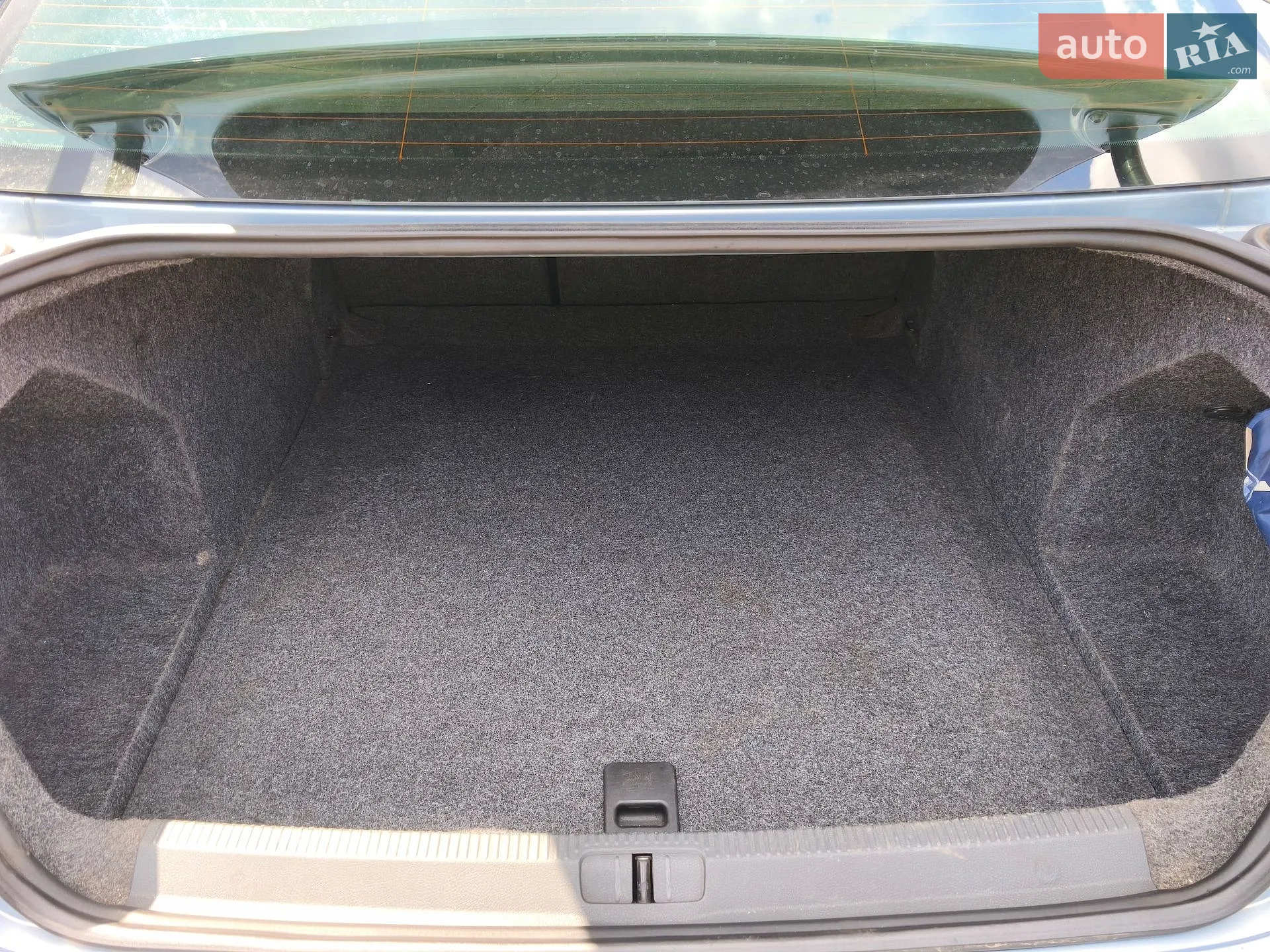2010 Volkswagen Passat - мініатюра 21