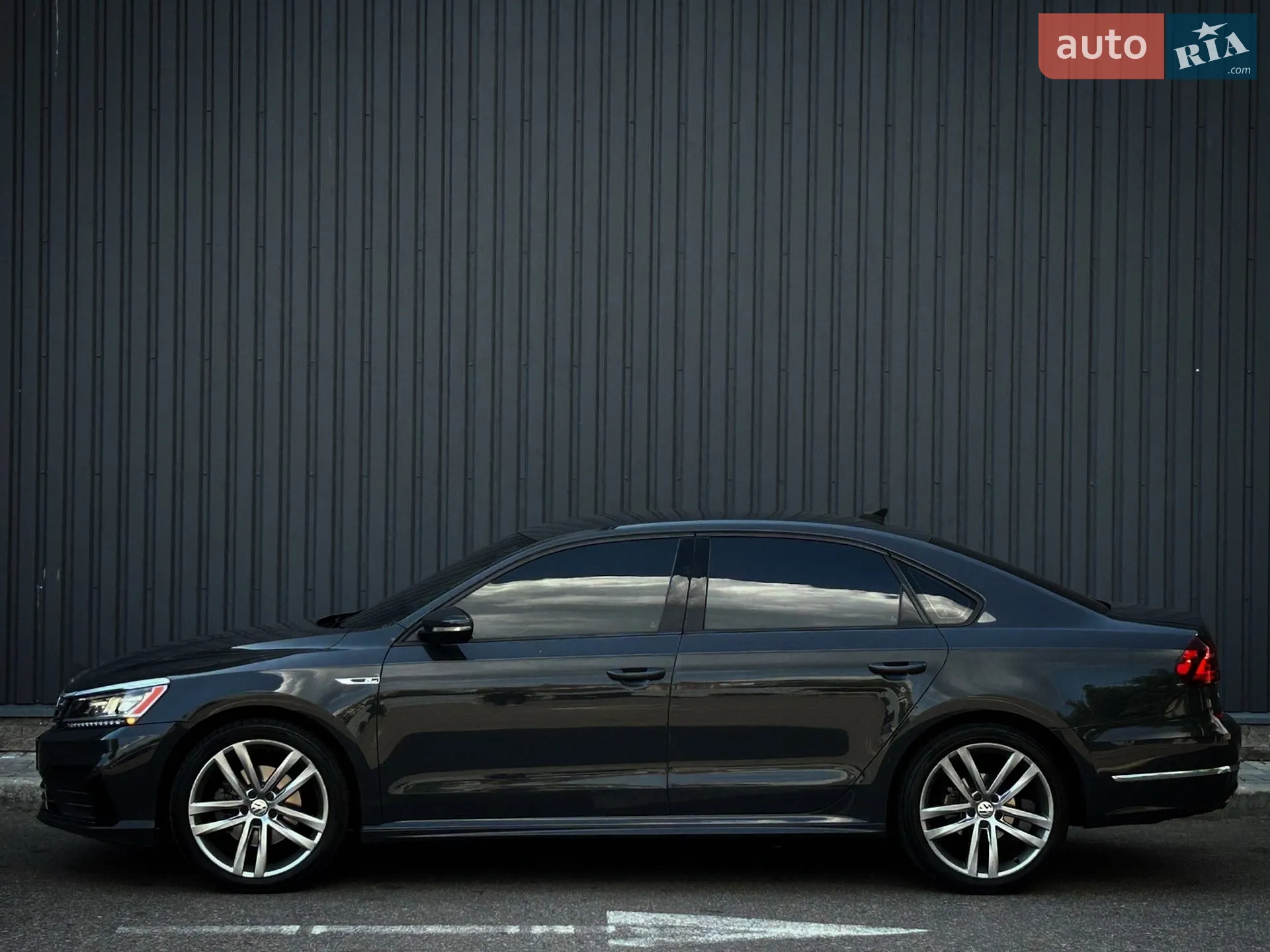 2018 Volkswagen Passat - мініатюра 2