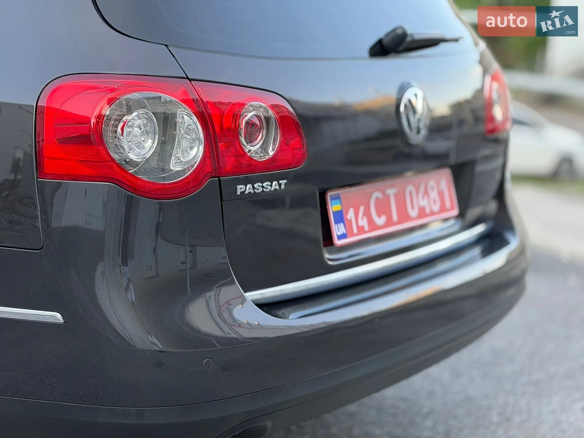 2010 Volkswagen Passat - мініатюра 32