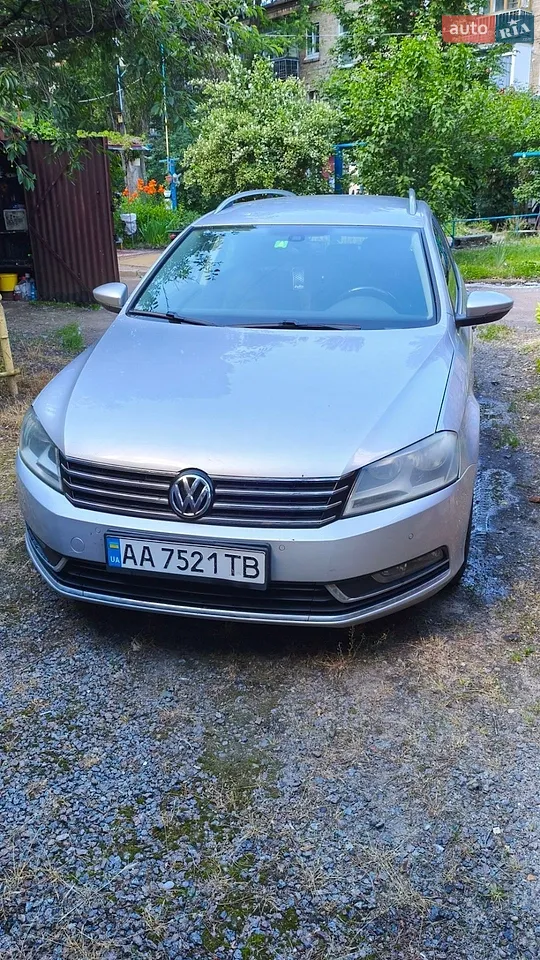 2010 Volkswagen Passat - мініатюра 10
