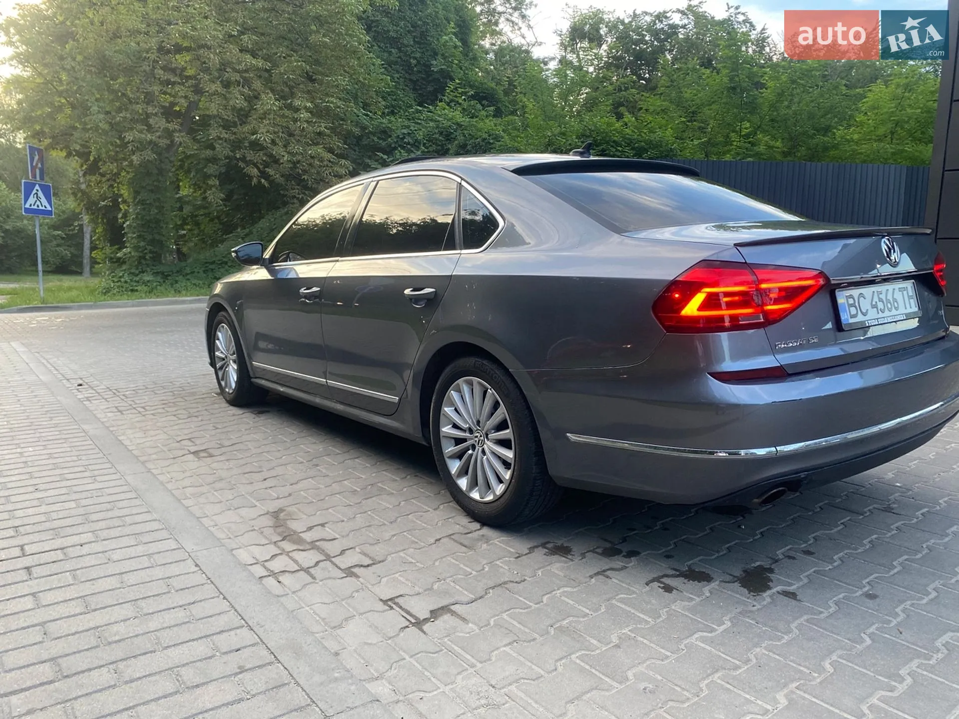 2016 Volkswagen Passat - мініатюра 9