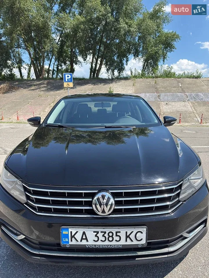 2017 Volkswagen Passat - мініатюра 10