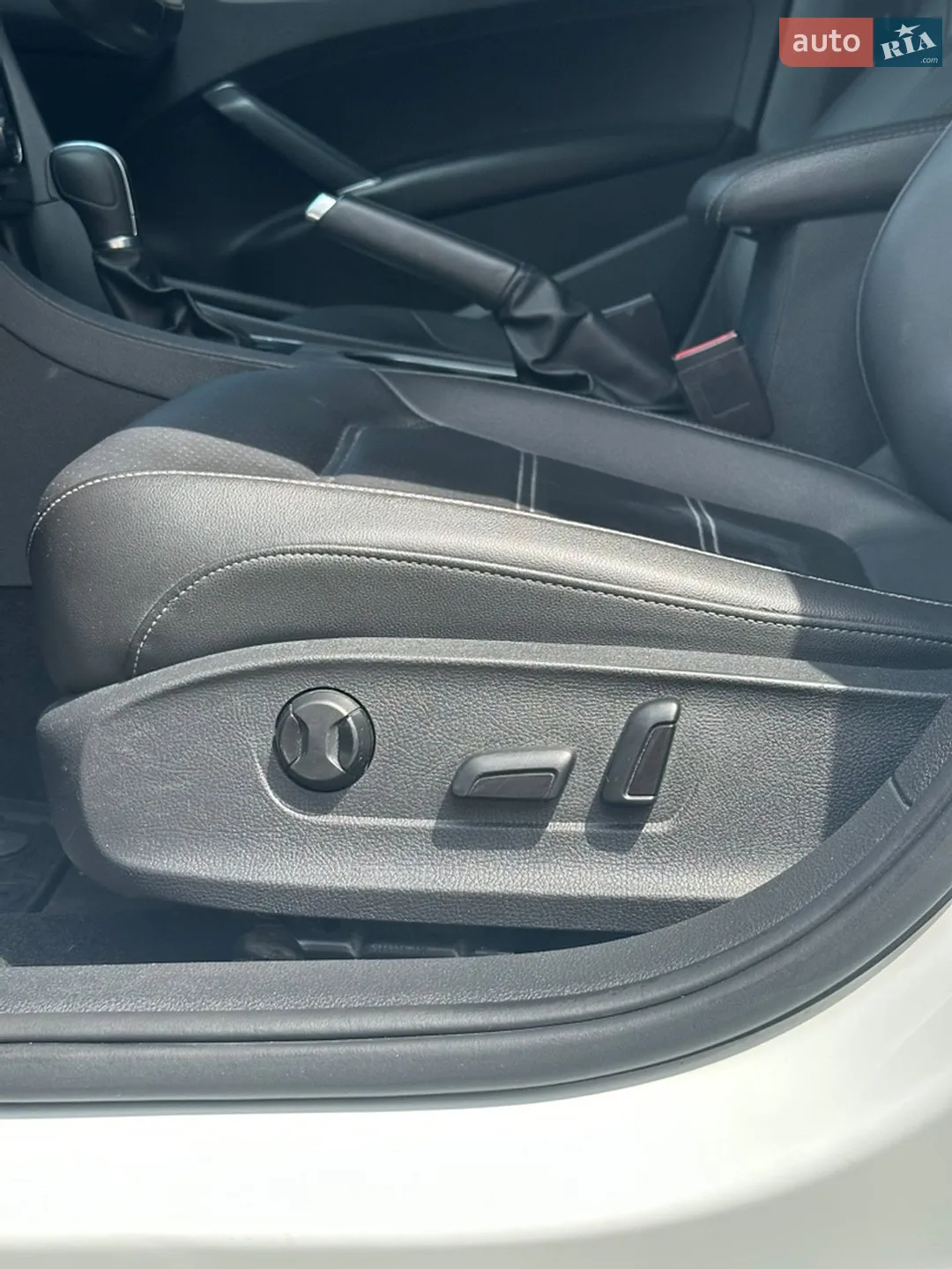2020 Volkswagen Passat - мініатюра 37