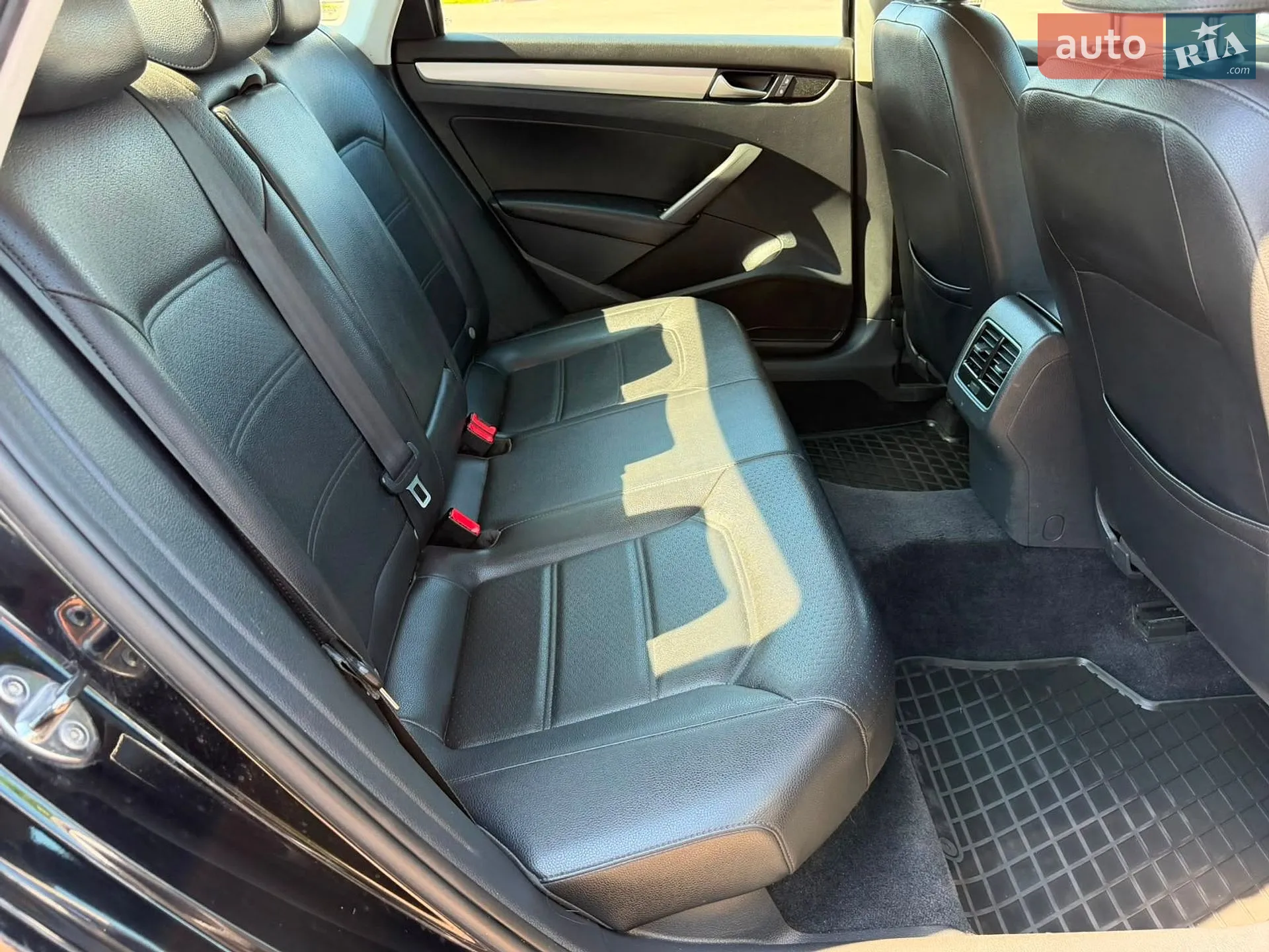 2013 Volkswagen Passat - мініатюра 36