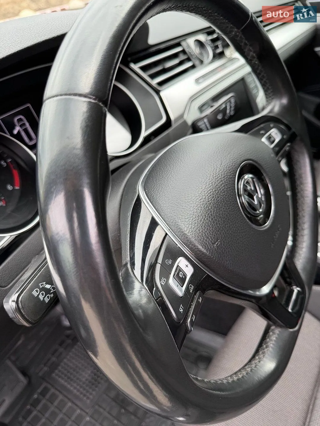 2017 Volkswagen Passat - мініатюра 12