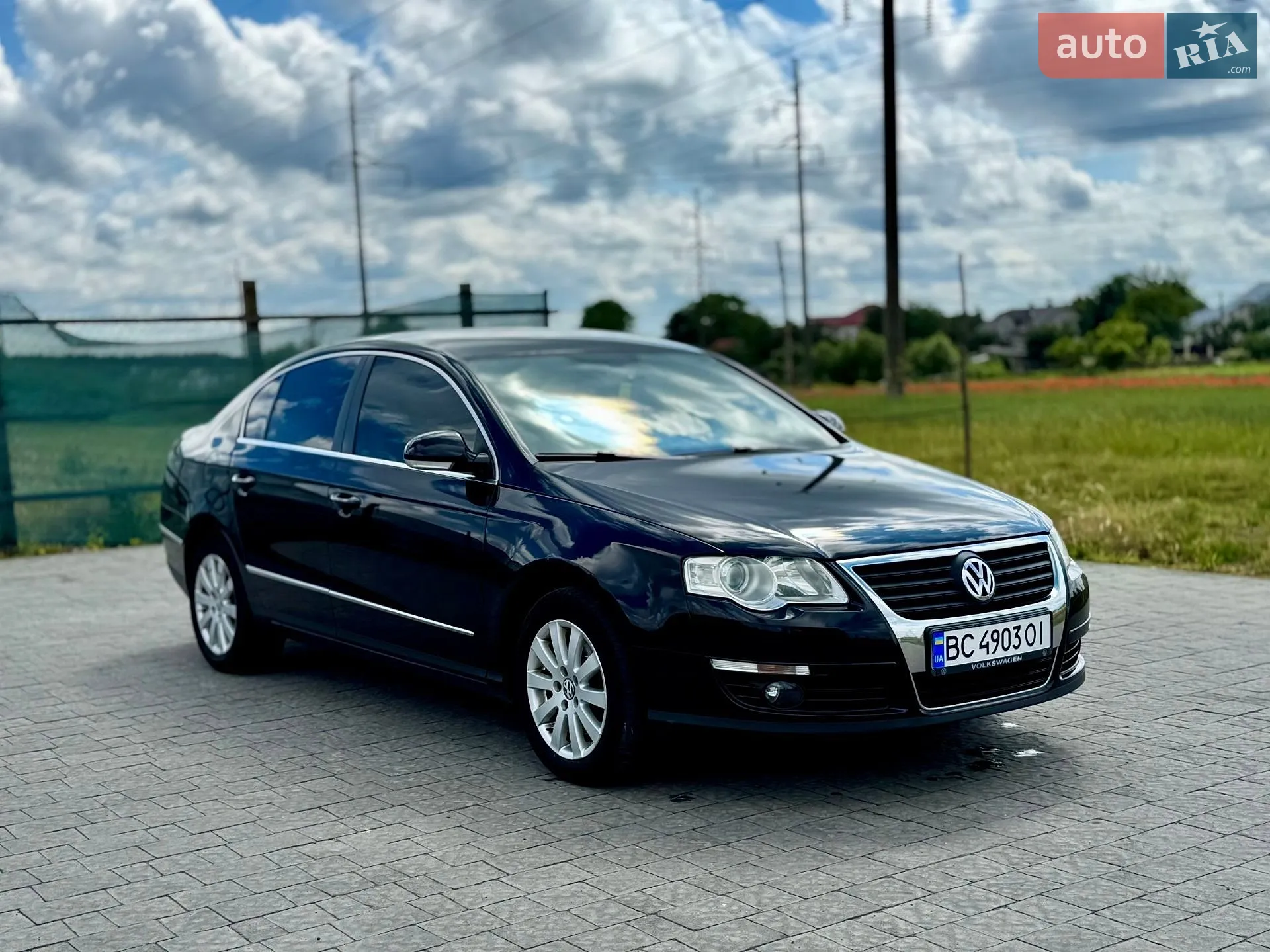 2010 Volkswagen Passat - мініатюра 3