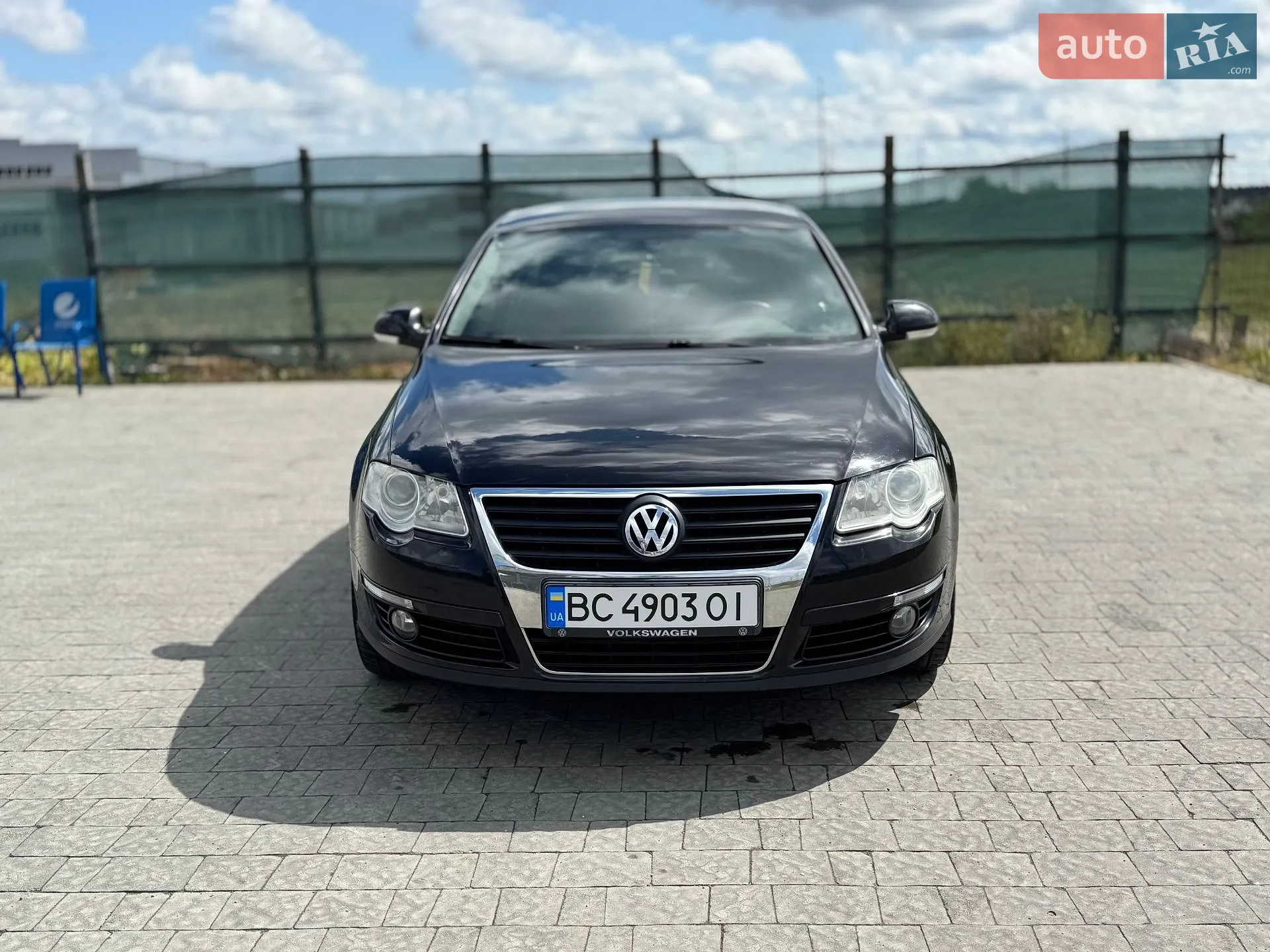 2010 Volkswagen Passat - мініатюра 4