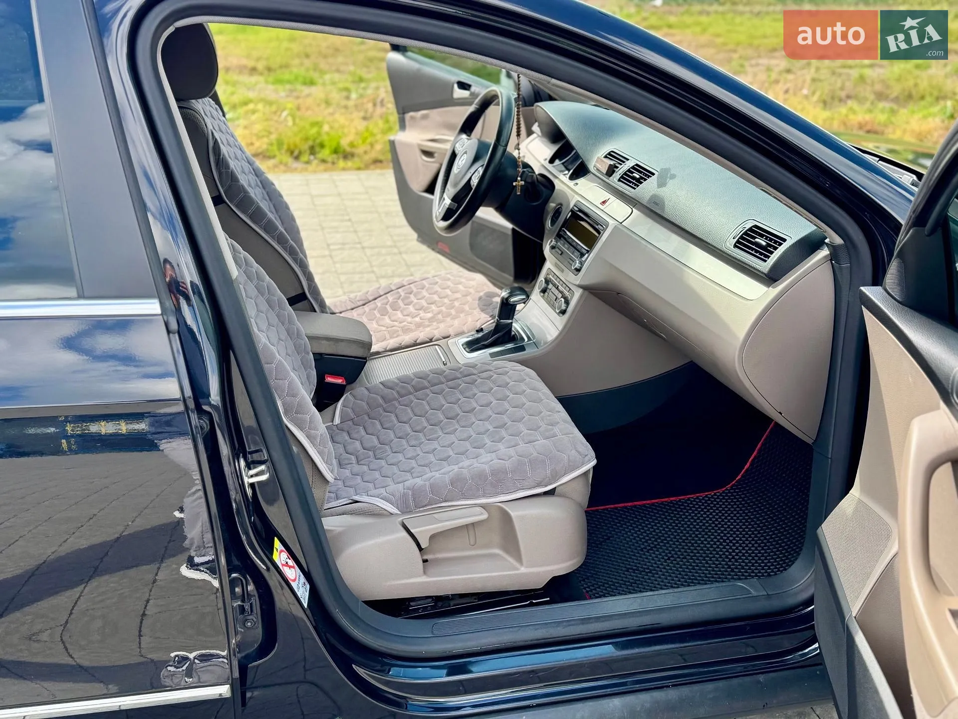 2010 Volkswagen Passat - мініатюра 8