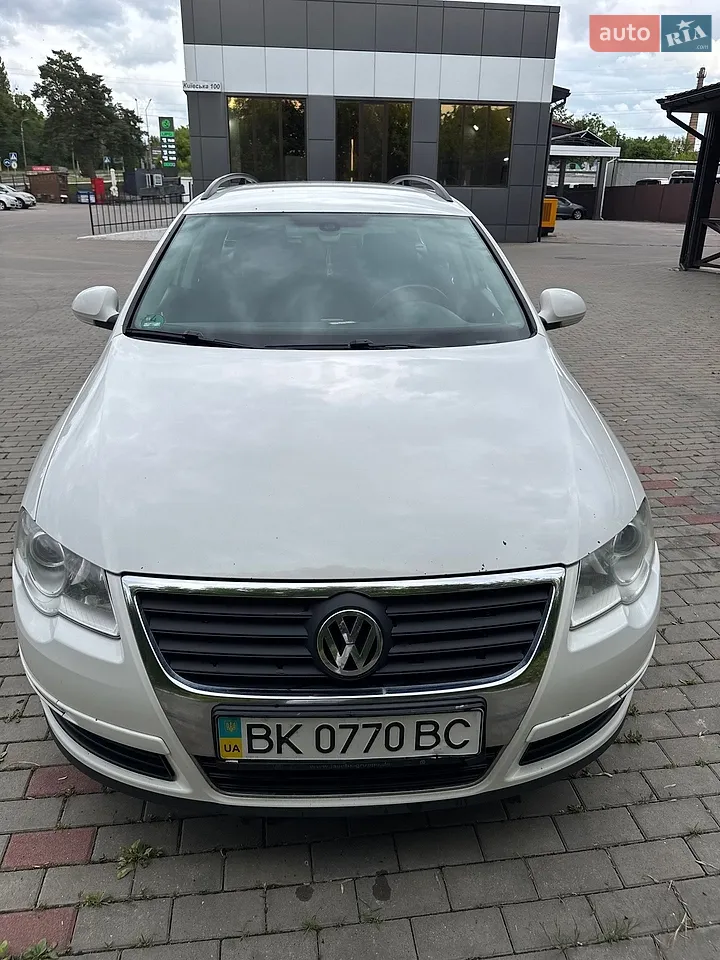 2010 Volkswagen Passat - мініатюра 39