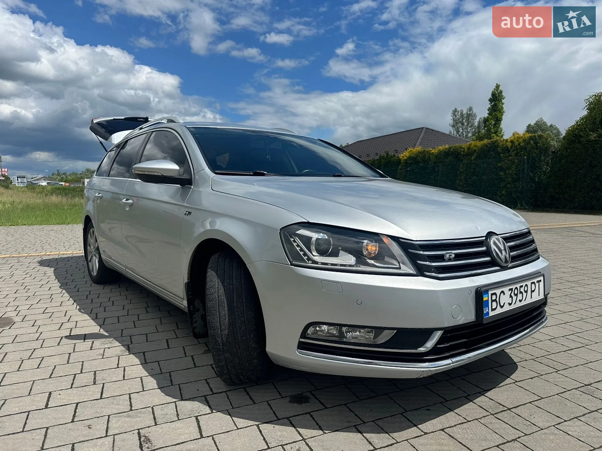2011 Volkswagen Passat - мініатюра 2