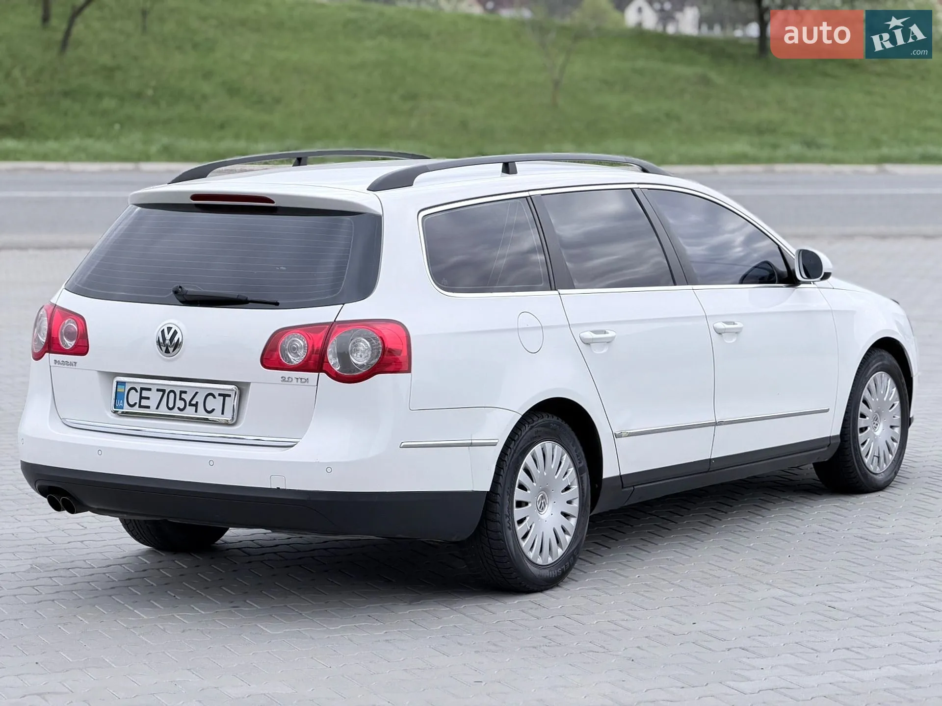 2010 Volkswagen Passat - мініатюра 10