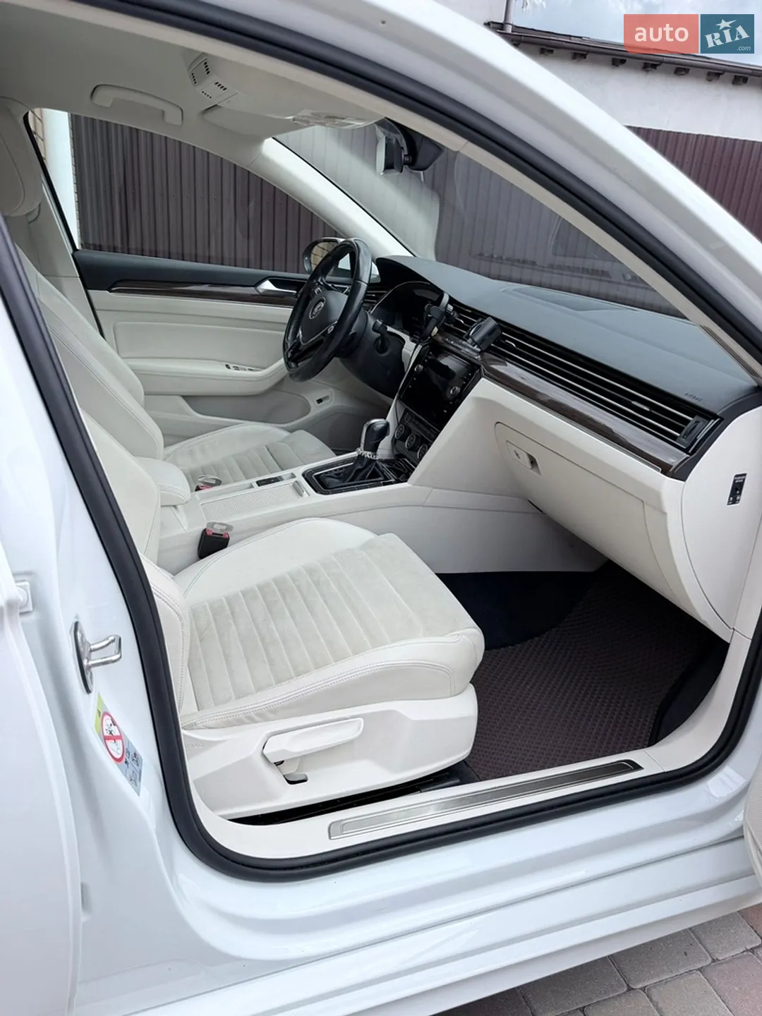 2017 Volkswagen Passat - мініатюра 9