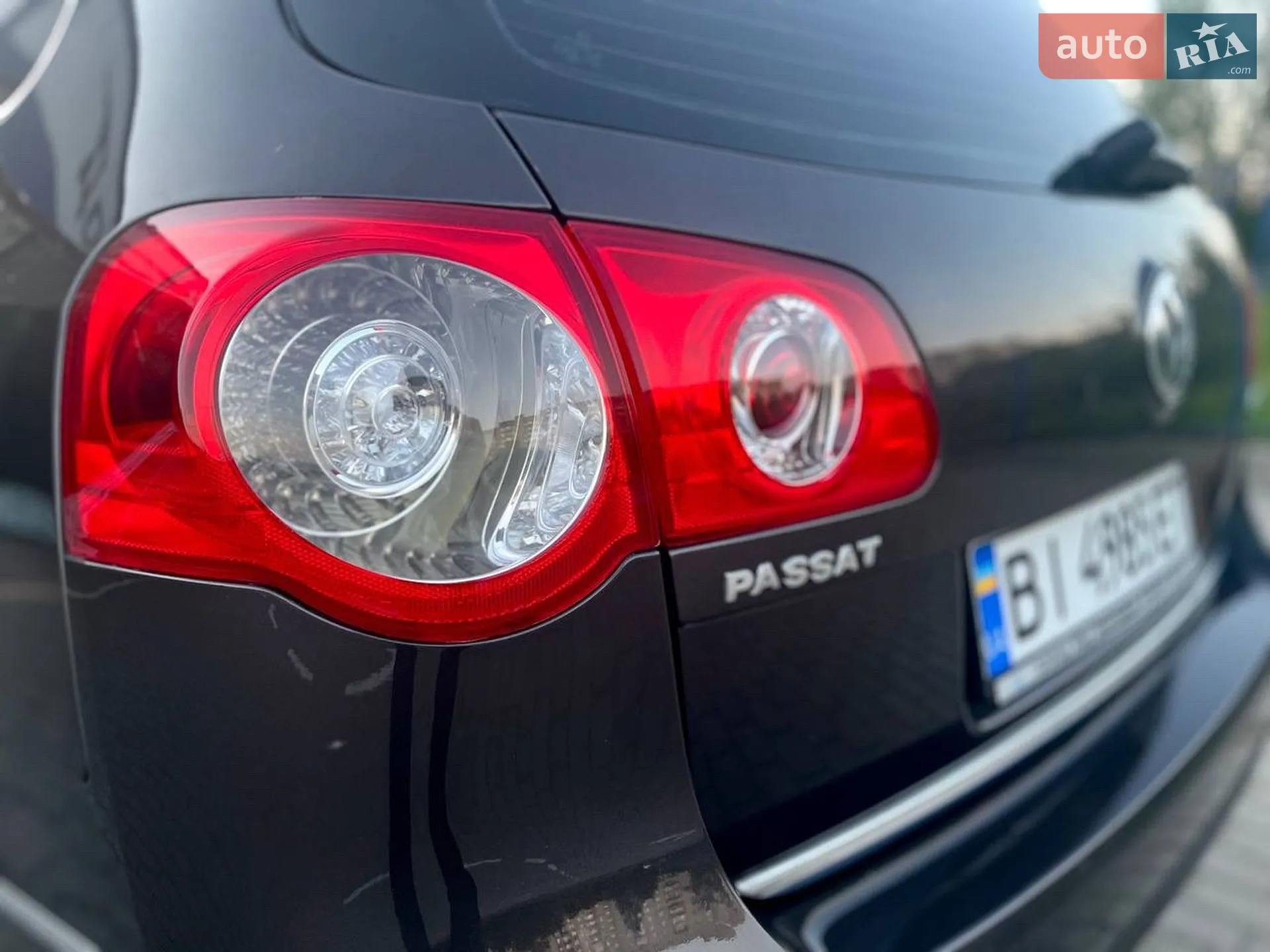 2010 Volkswagen Passat - мініатюра 17