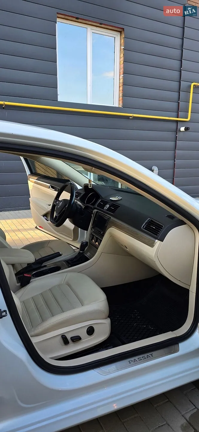2017 Volkswagen Passat - мініатюра 16