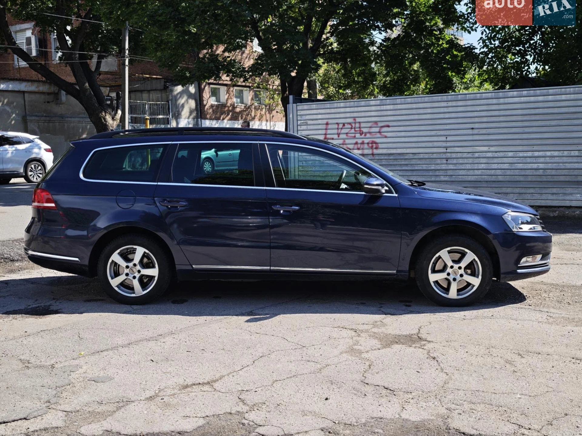 2011 Volkswagen Passat - мініатюра 8