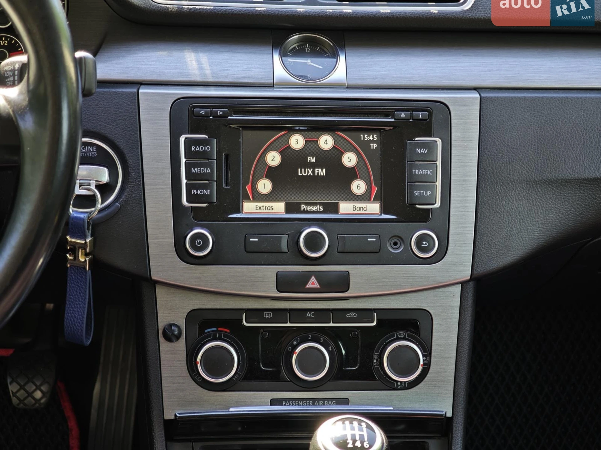 2011 Volkswagen Passat - мініатюра 16