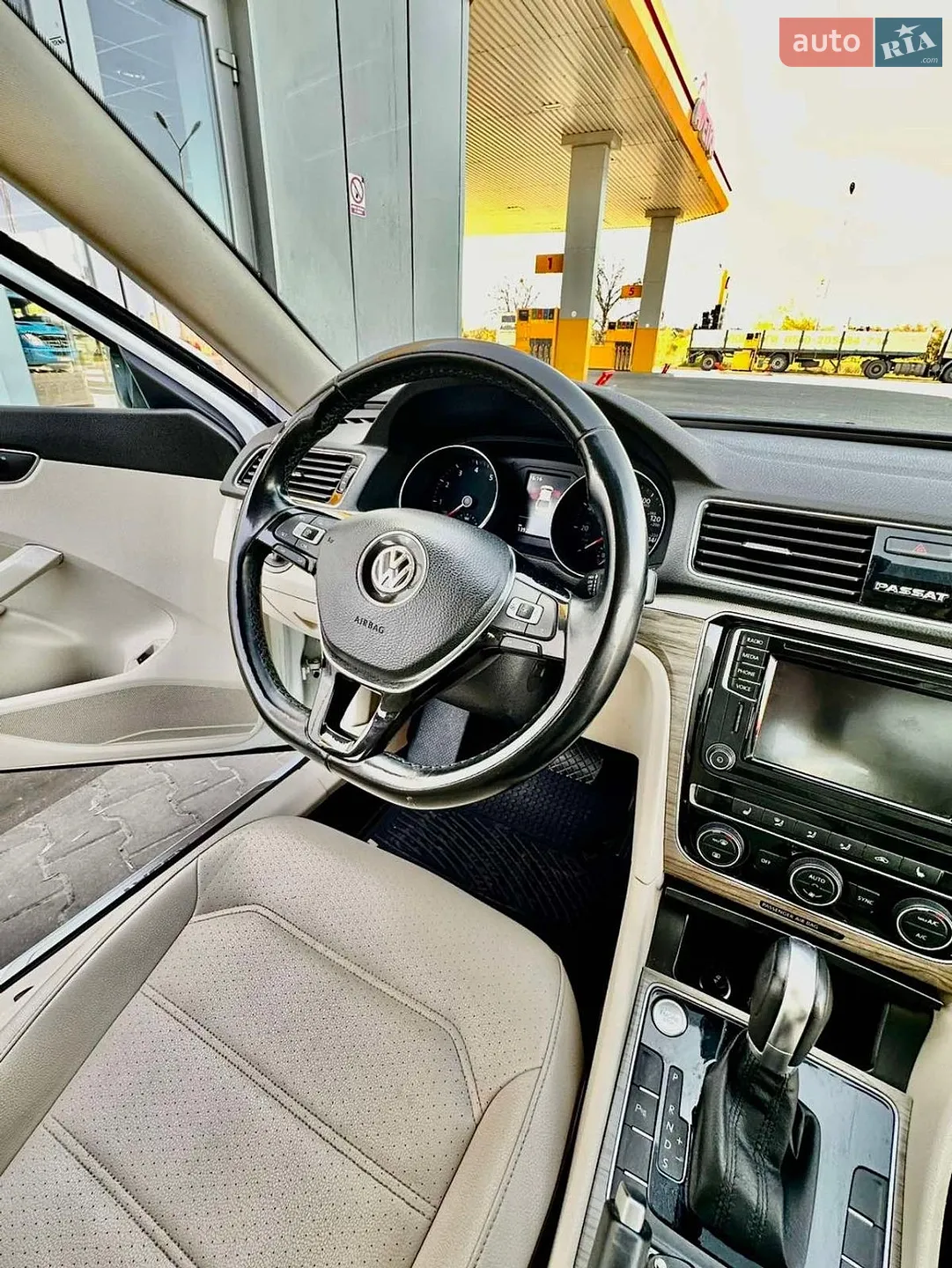 2017 Volkswagen Passat - мініатюра 21