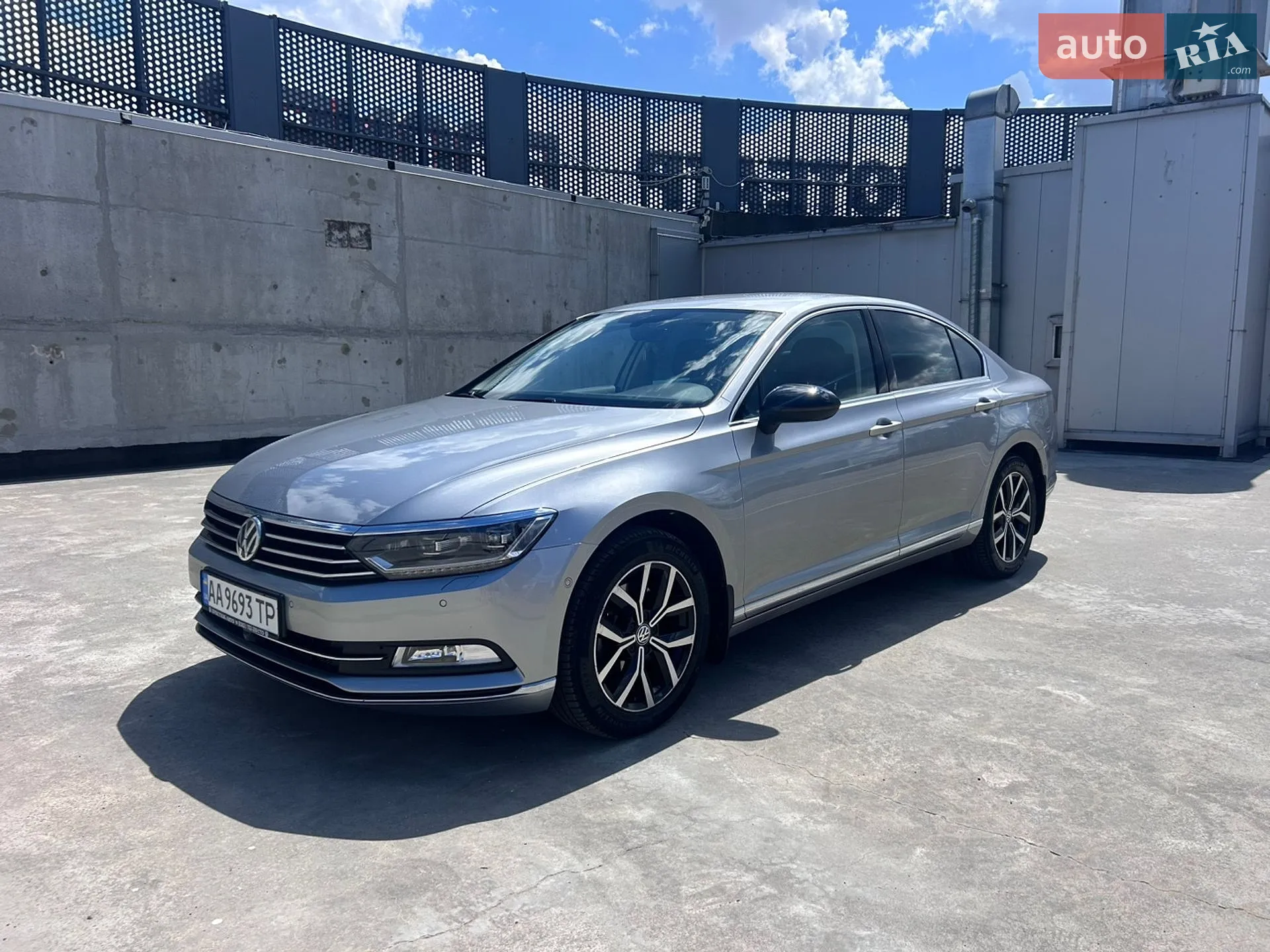 2018 Volkswagen Passat - мініатюра 2
